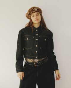 Maryne Esteban — Reverse